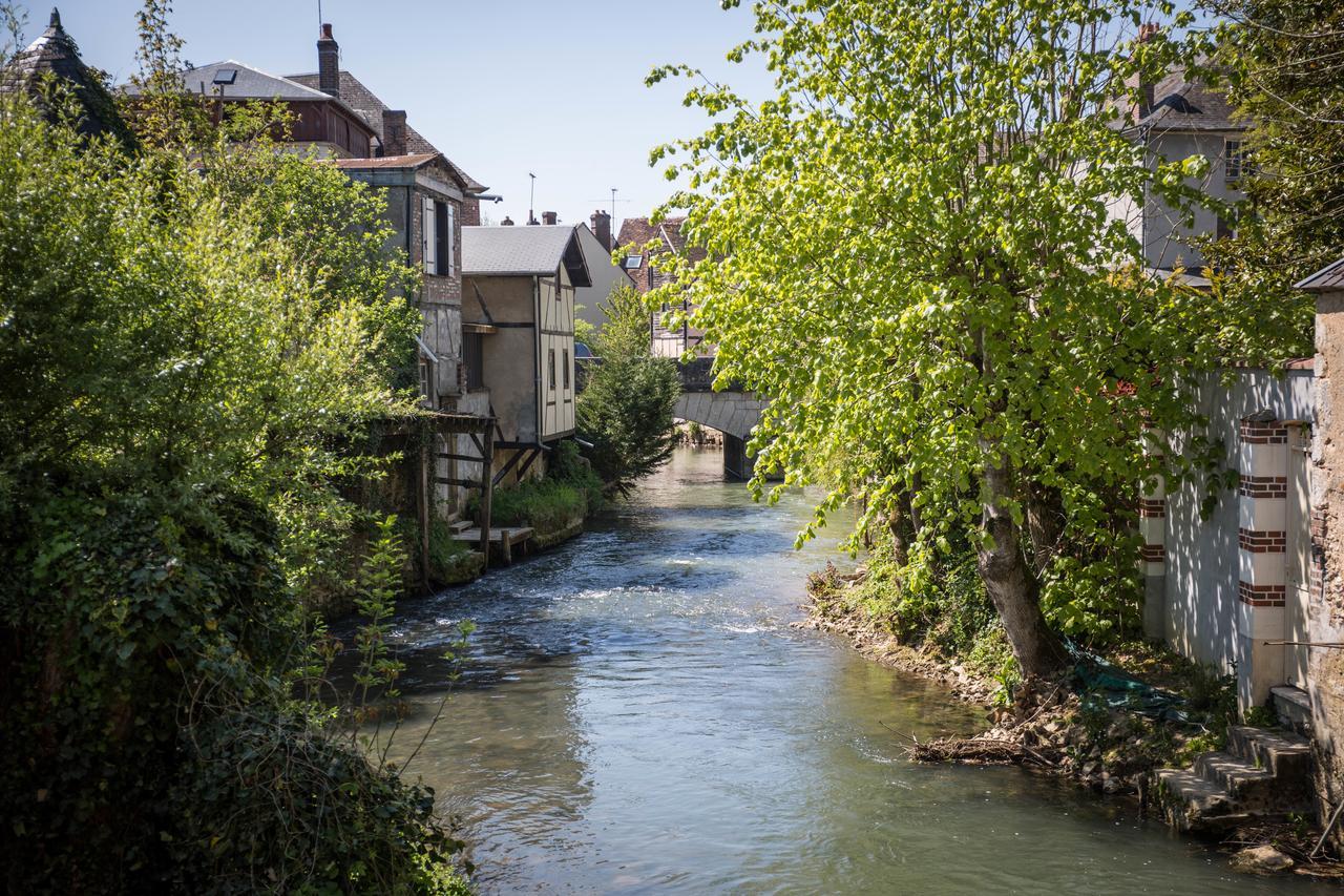 فندق Le Sauvage Château-Renard المظهر الخارجي الصورة